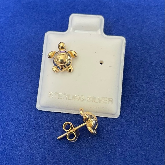 925 Sterling Silver gold plated OR silver MINI Turtle Post Earrings push back - Picture 5 of 6